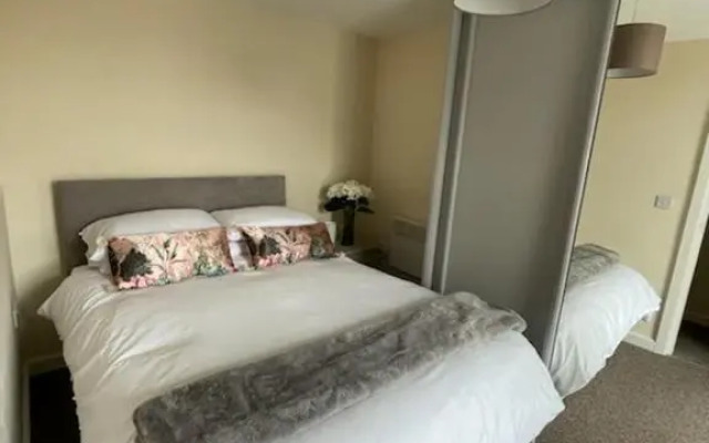 North Pier 2 Bed Home