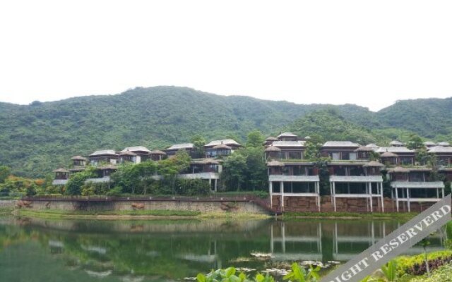 Naxiang Mountain Rainforest Resort Hotel (Baoting Yanuoda)
