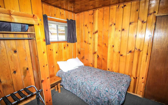 Shore Acres Lodge