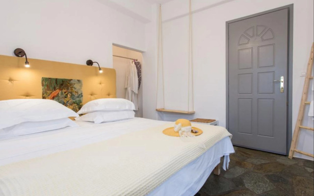 Evi Rooms