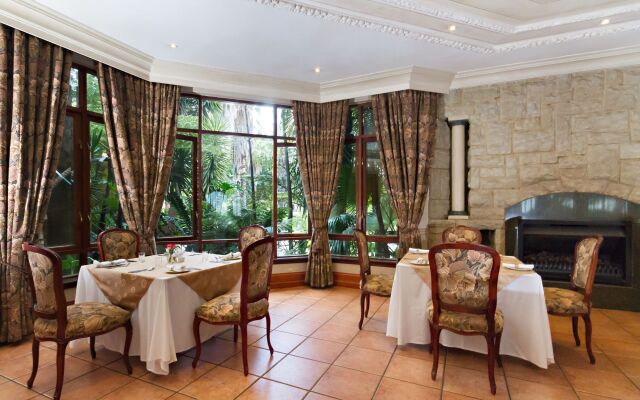 Apogee Boutique Hotel & Spa