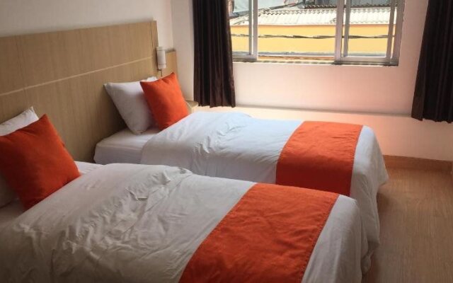 Hotel Granada Plaza
