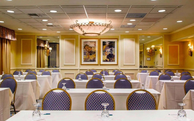 Quality Inn Meadowlands