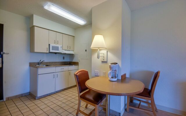 Motel 6 Biloxi, MS - Beach