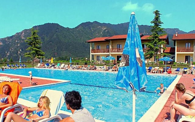 Lavish Holiday Home in Tremosine With Swimming Pool
