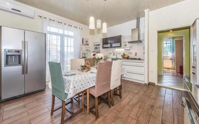 Nice Home in Dubrava With Wifi and 3 Bedrooms