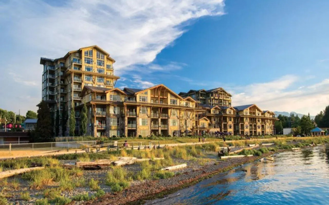 THE Beach Club Resort
