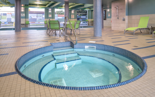 Holiday Inn Express & Suites Brandon by IHG