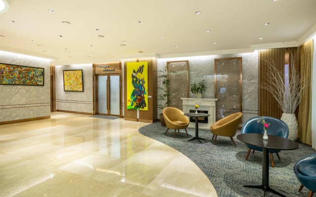 Kempinski Hotel Khan Palace