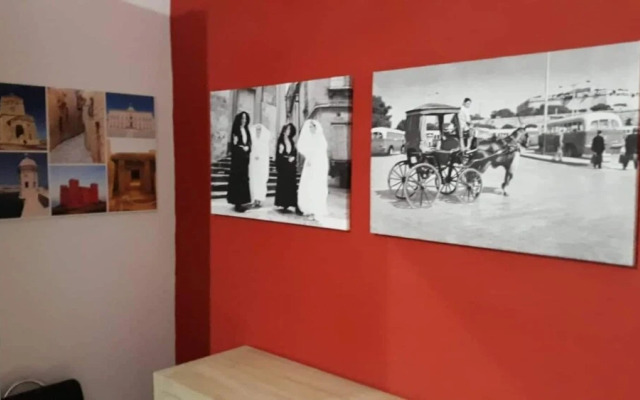 Room-very Bright Well Kept Apartment