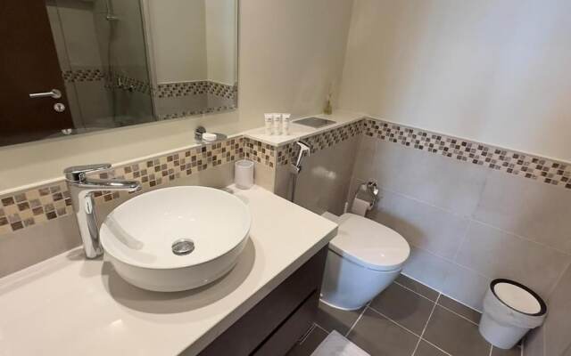 Mh- Lovely 1 Bhk Burj Khalifa View Ref- 26017