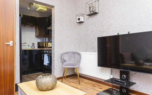 Stylish 1 Bedroom Apartment-ground Floor