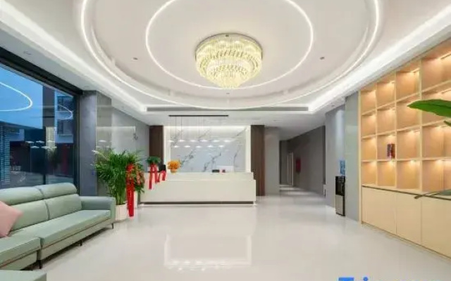 Nanbowan Hotel (Nandan Bus Terminal Jinfurong Plaza)