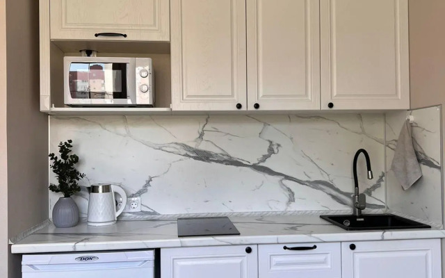 Апартаменты на проспекте Героев Отечества 8