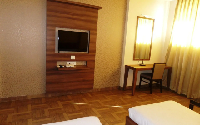 Hotel Rajvikas Residency
