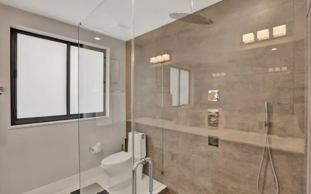 Renovated 5 Br Home with Heated Pool