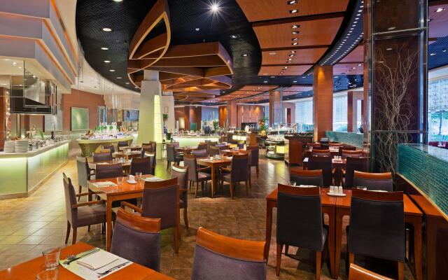 Holiday Inn Chengdu Century City-WestTower by IHG