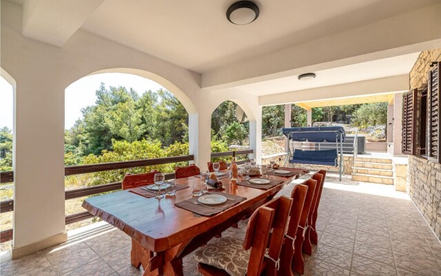 Beautiful Home in Prizba With Wifi and 3 Bedrooms