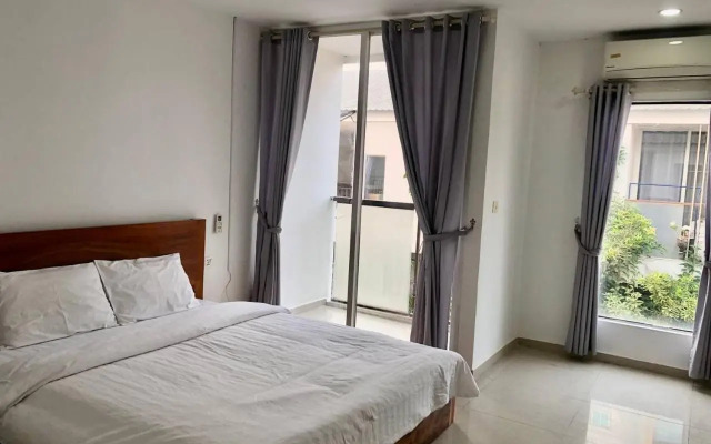 Mango Hotel