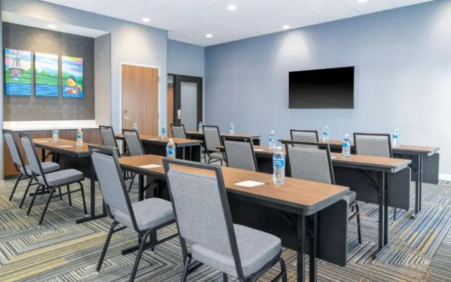 Homewood Suites By Hilton Holland