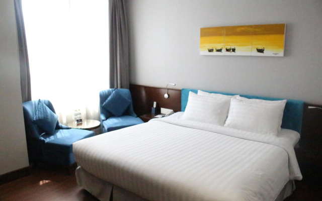 Central Palace Hotel