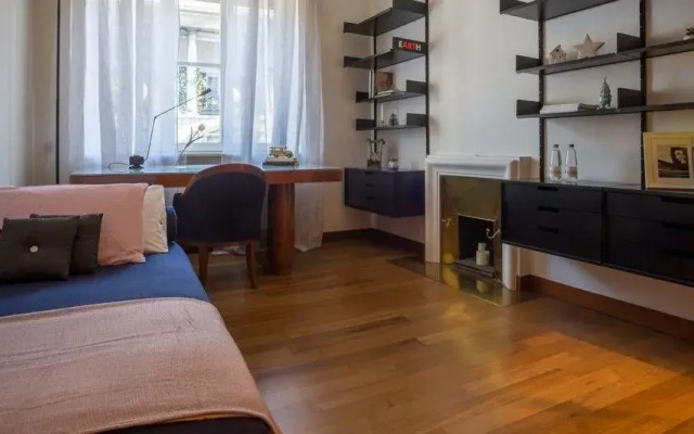 Hintown San Babila House