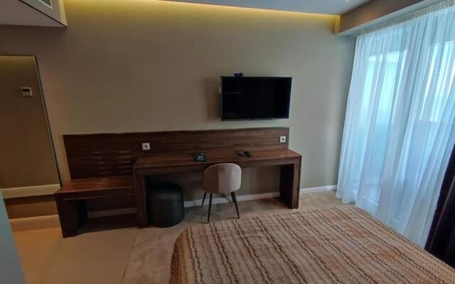 Leo Group BEST STUDIO 2309 Alliance Palace