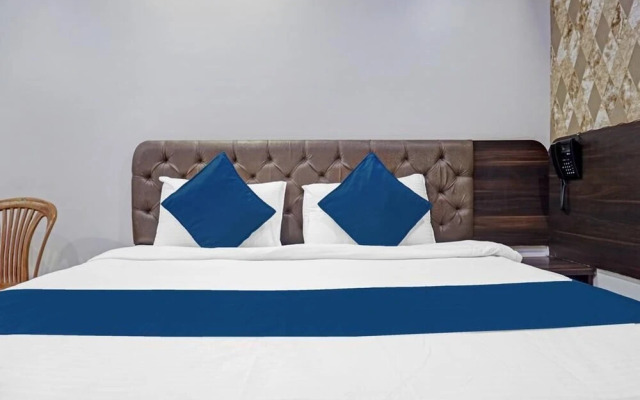 Collection O 81047 Hotel Viraj