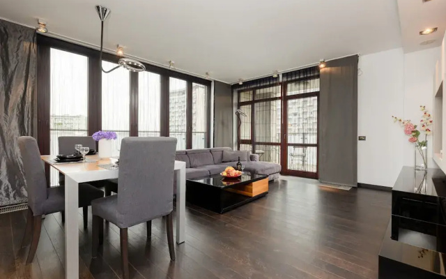 Warsaw Riverside Apartment by Renters