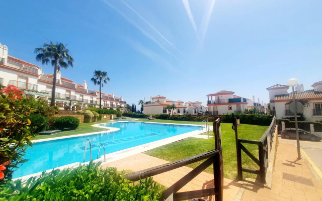 Lomas de Cabopino House