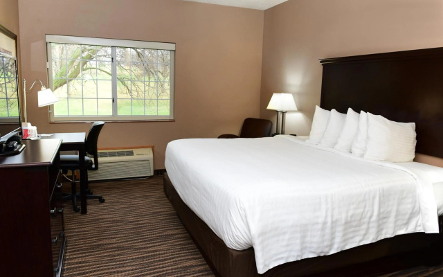 Cobblestone Inn & Suites - Denison Majestic Hills