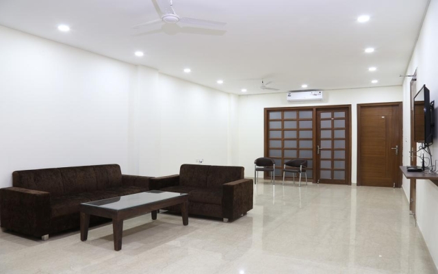 FabHotel Daffodils Sohna Road