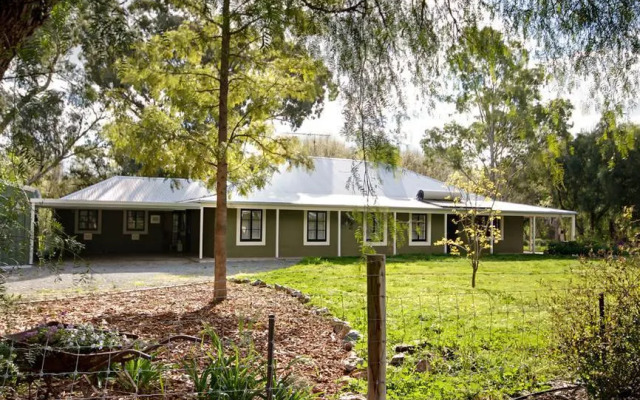 One Tree Bed and Breakfast