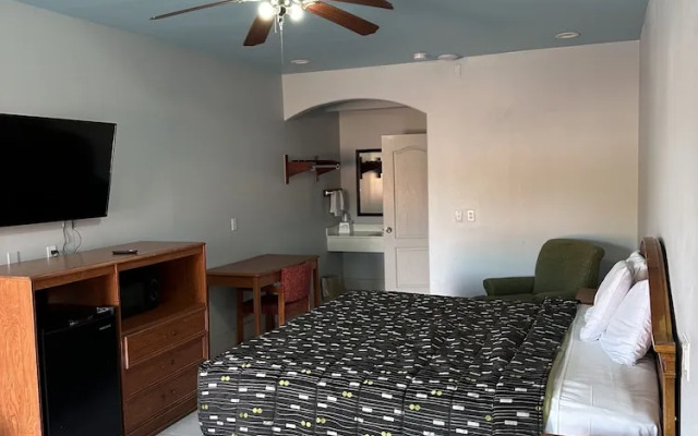 La Posada Inn
