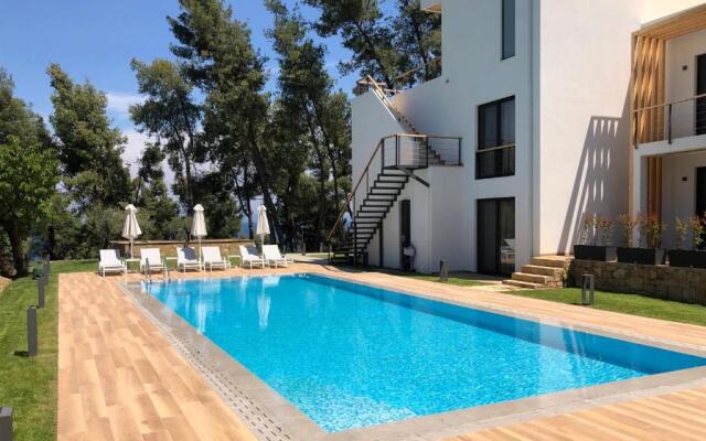 EOS Luxury Suites