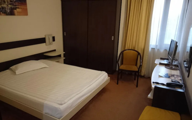 Hotel Rapsodia City Center