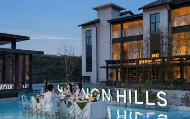 Non Hills Resort Hotel