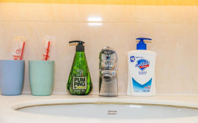 Zhuhai Xiangzhou·Huafa Shangdu· Locals Apartment 00163680