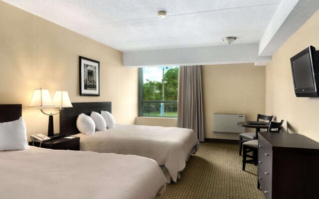 Days Inn by Wyndham Niagara Falls Lundys Lane
