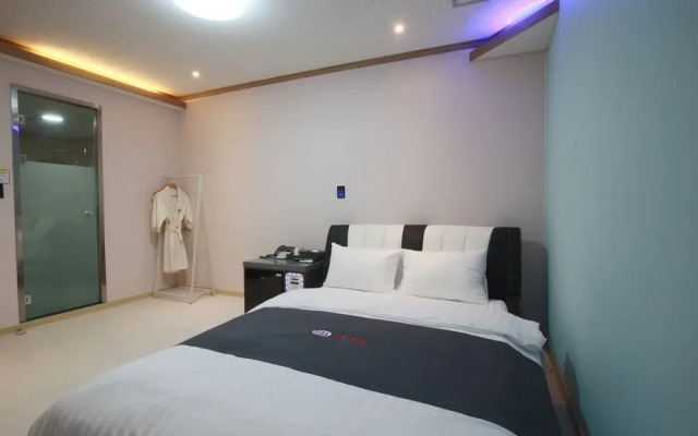 Yangyang JM Self Check-in Motel