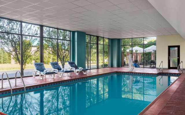 Wingate by Wyndham Louisville East