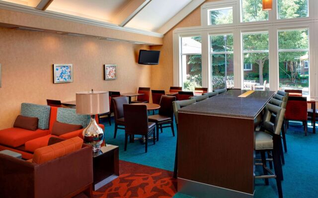 Sonesta ES Suites Chicago Waukegan Gurnee