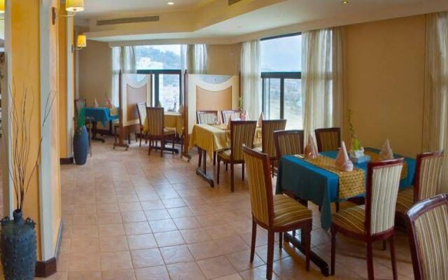 Golden Tulip Qaser Al Baha