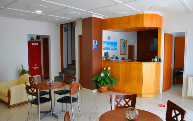 Nora Hotel