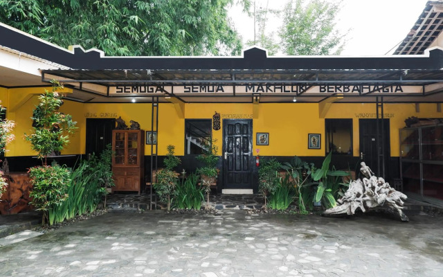 Super OYO 598 Udan Mas Guesthouse& Gallery