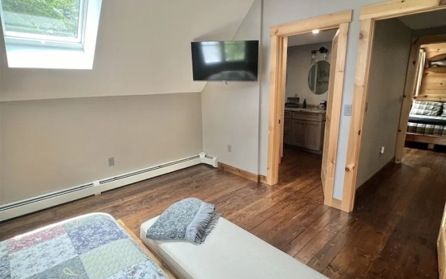 Eva's Place Limit 7 4 Bedroom Home