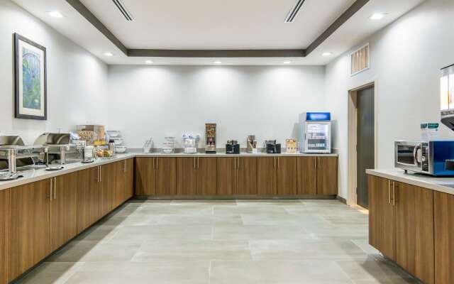 Comfort Suites DeSoto Dallas South