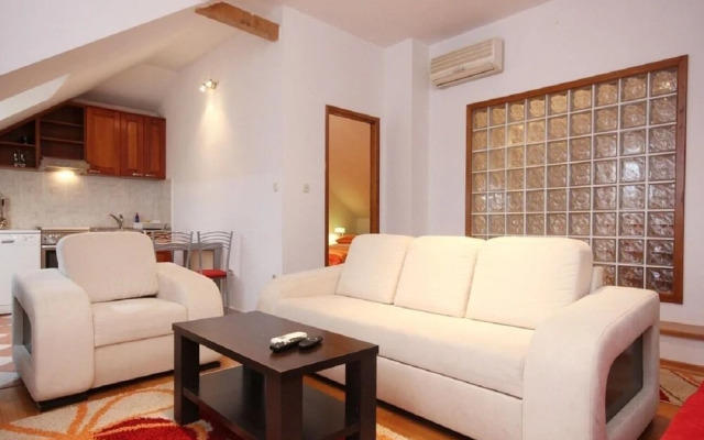 Nevenkos - 20 m From Beach - A2