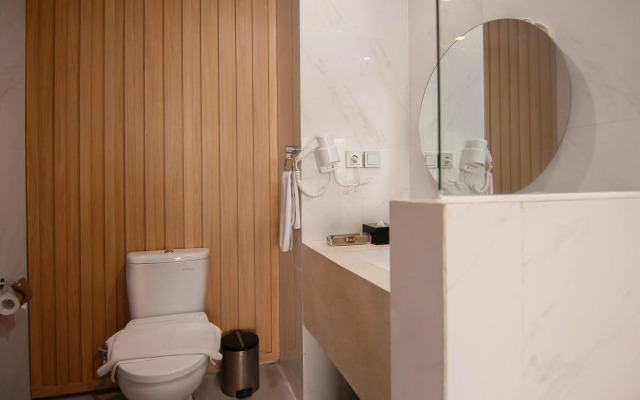 Raja Hotel Kuta Mandalika Resort & Convention