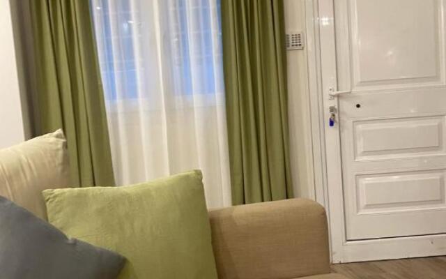 Seaside comfy apartment/ Palaio Faliro